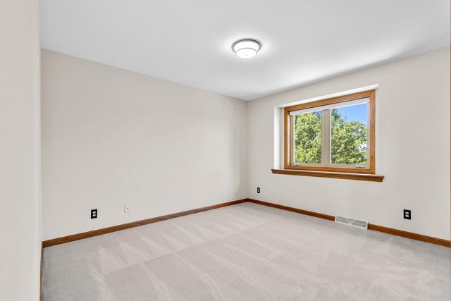 3950 Royal Oaks DRIVE, Mount Pleasant, WI 53406