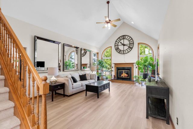 3950 Royal Oaks DRIVE, Mount Pleasant, WI 53406
