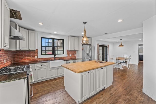 2075 Airport Road, Rockwall, TX 75087