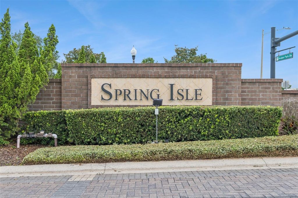Image 24 of property listing at 1431 SHALLCROSS AVENUE, Orlando, FL 32828