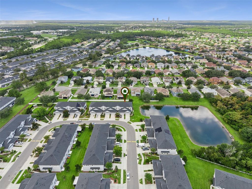 Image 38 of property listing at 1431 SHALLCROSS AVENUE, Orlando, FL 32828