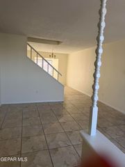 408 N Resler Drive, El Paso, TX 79912