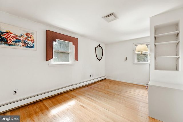 163 N MYRTLEWOOD AVE, Langhorne, PA 19047