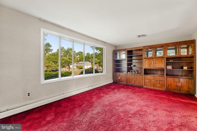 163 N MYRTLEWOOD AVE, Langhorne, PA 19047