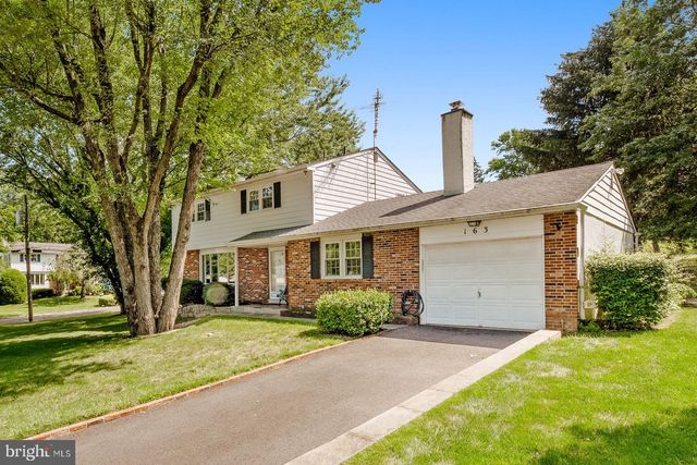 163 N MYRTLEWOOD AVE, Langhorne, PA 19047