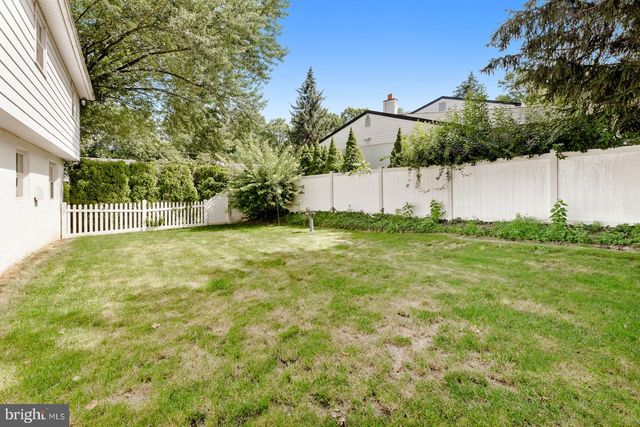 163 N MYRTLEWOOD AVE, Langhorne, PA 19047