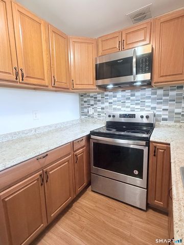 175 Mill Pond Road 106, Hamden, CT 06514