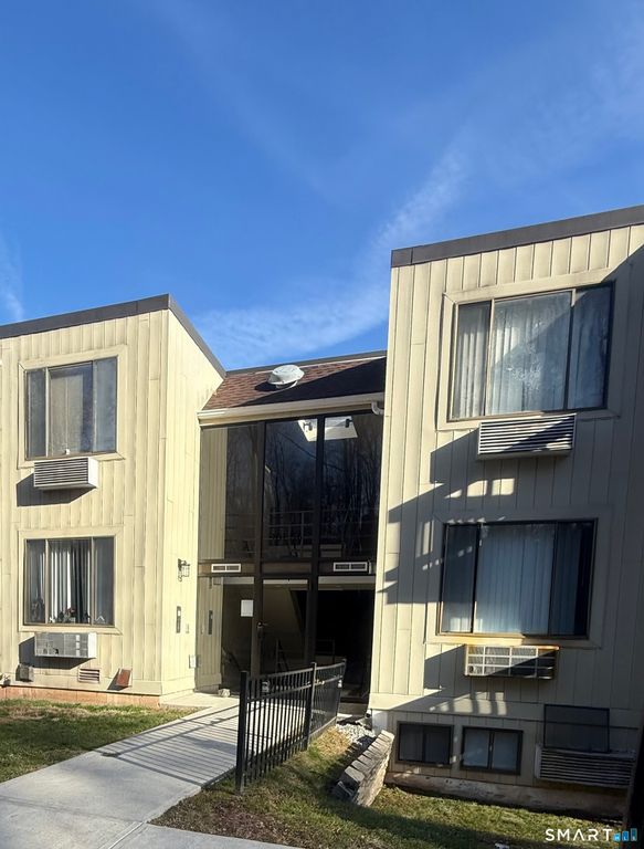 175 Mill Pond Road 106, Hamden, CT 06514