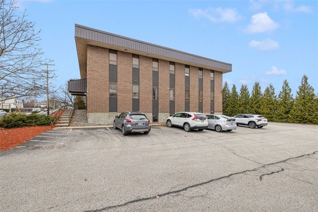 250 Wampanoag Trail 305, East Providence, RI 02914