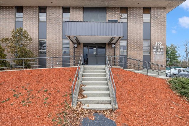 250 Wampanoag Trail 305, East Providence, RI 02914