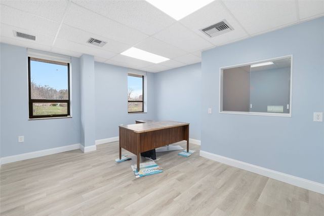 250 Wampanoag Trail 305, East Providence, RI 02914