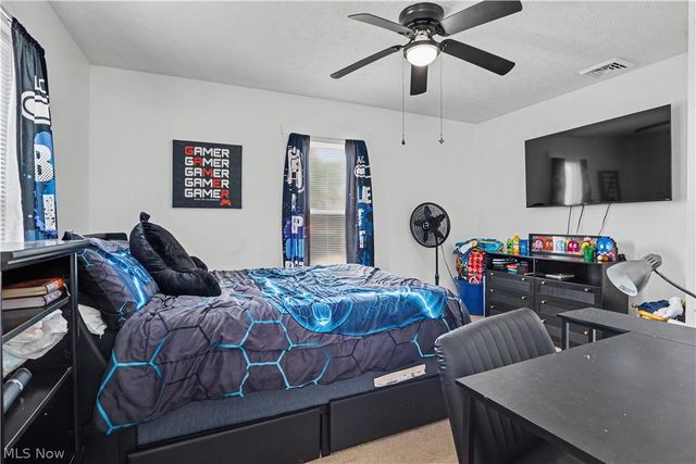 704 Pomeroy Pike, Belpre, OH 45714