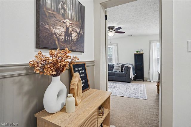 704 Pomeroy Pike, Belpre, OH 45714