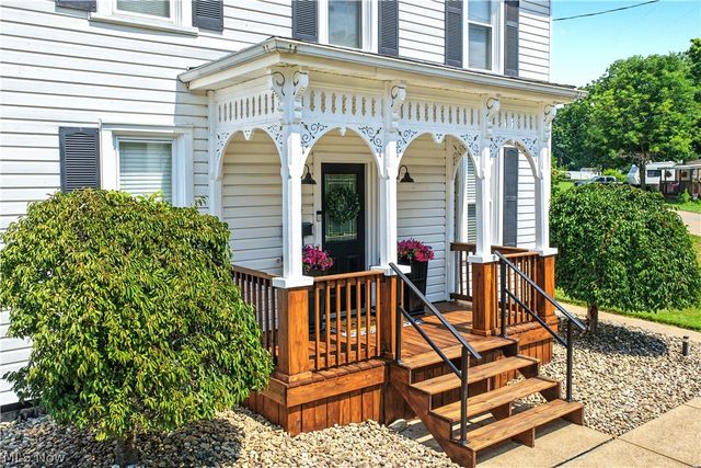 704 Pomeroy Pike, Belpre, OH 45714