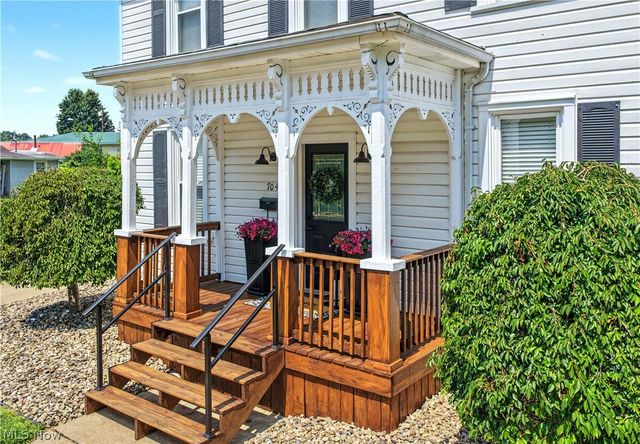 704 Pomeroy Pike, Belpre, OH 45714