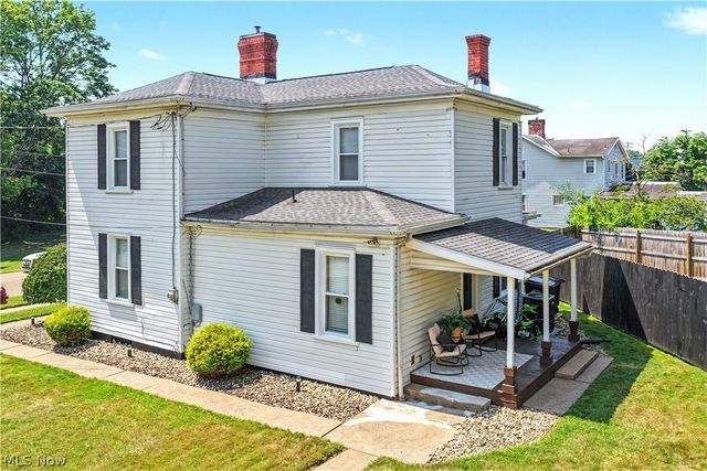 704 Pomeroy Pike, Belpre, OH 45714