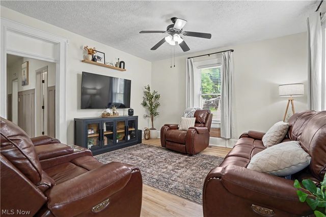 704 Pomeroy Pike, Belpre, OH 45714