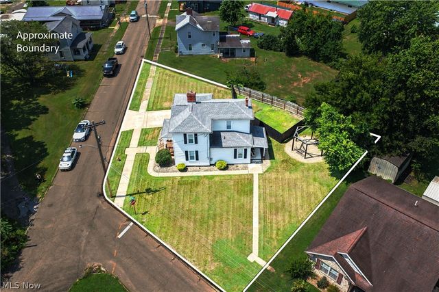 704 Pomeroy Pike, Belpre, OH 45714