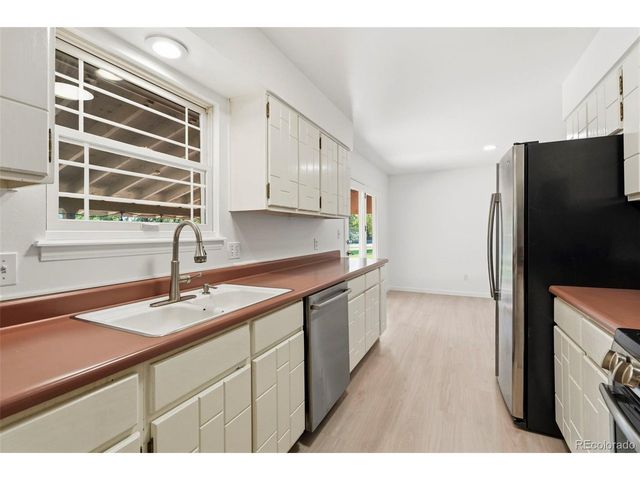 2218 Primrose Dr, Fort Collins, CO 80526