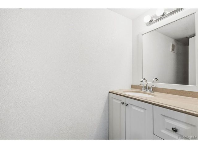 2218 Primrose Dr, Fort Collins, CO 80526