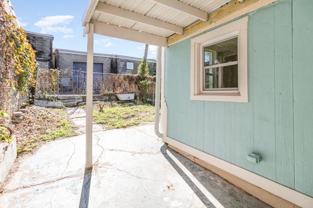 214 W 9th Street, Newport, KY 41071