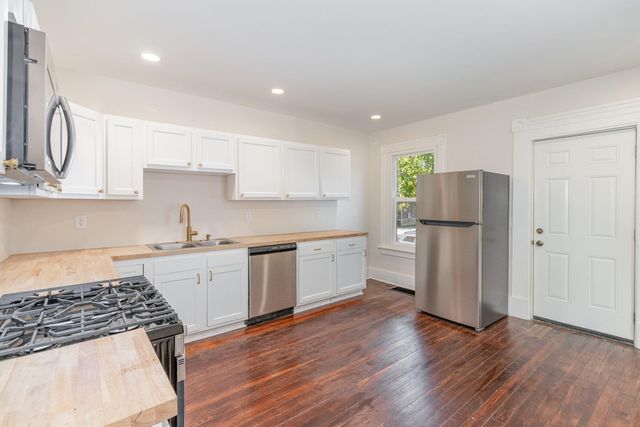 214 W 9th Street, Newport, KY 41071