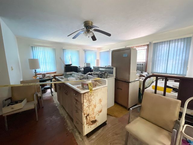 6190 North Drive, Poland, IN 47868