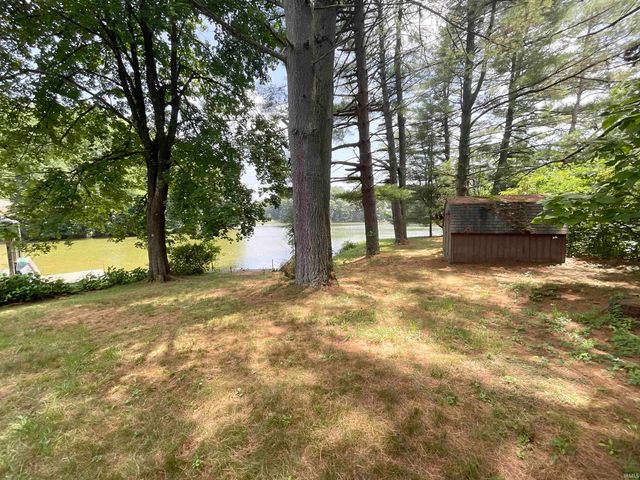 6190 North Drive, Poland, IN 47868