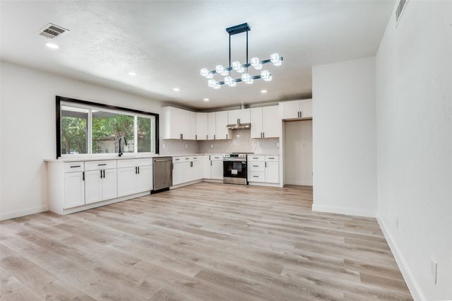 2837 Santa Rita Drive, Grand Prairie, TX 75052