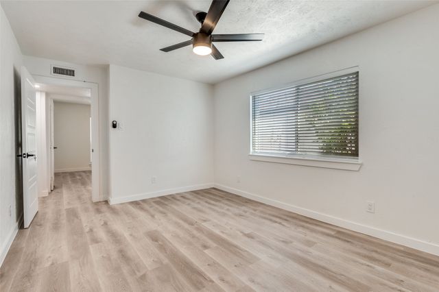 2837 Santa Rita Drive, Grand Prairie, TX 75052