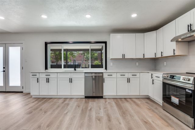 2837 Santa Rita Drive, Grand Prairie, TX 75052
