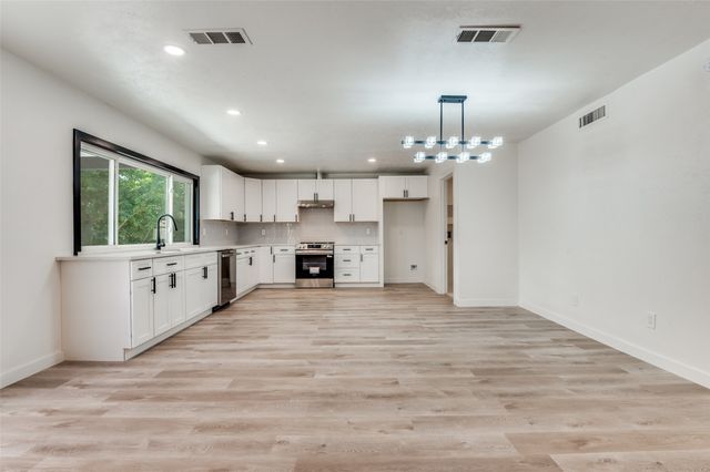 2837 Santa Rita Drive, Grand Prairie, TX 75052
