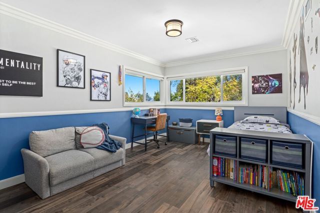 3430 Loadstone Drive, Los Angeles, CA 91403