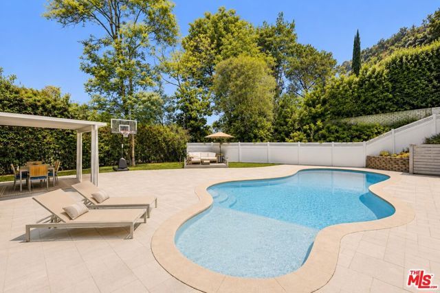 3430 Loadstone Drive, Los Angeles, CA 91403