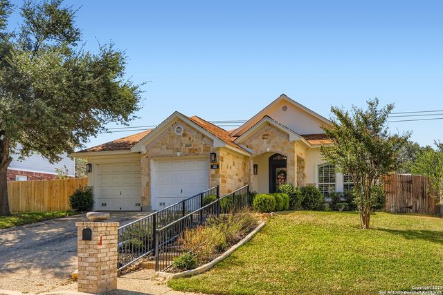 1302 Brook Blf, San Antonio, TX 78248