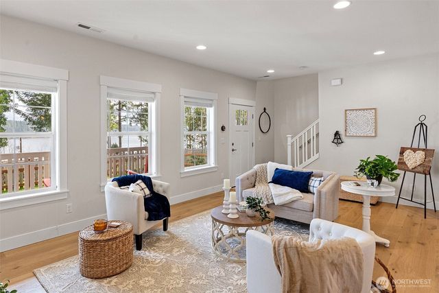 71 E Sullivan, Allyn, WA 98524