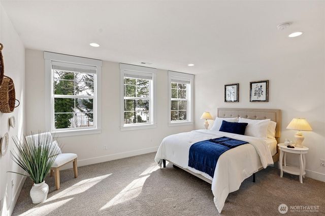 71 E Sullivan, Allyn, WA 98524