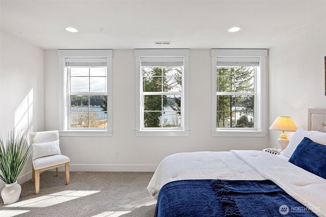 71 E Sullivan, Allyn, WA 98524