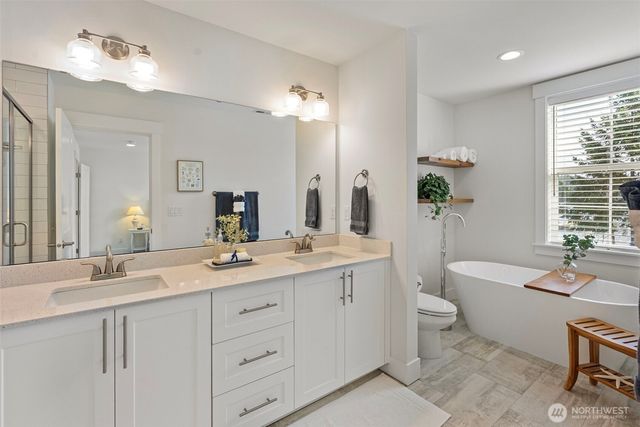 71 E Sullivan, Allyn, WA 98524