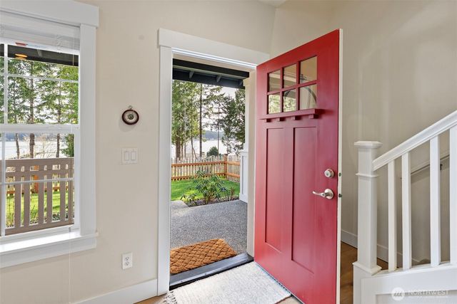 71 E Sullivan, Allyn, WA 98524