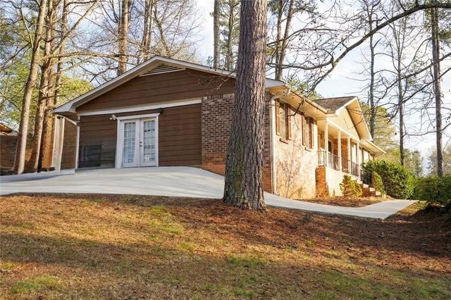 850 Tall Deer Drive, Fairburn, GA 30213