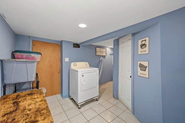 4226 W Haddon Avenue, Chicago, IL 60651