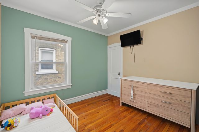 4226 W Haddon Avenue, Chicago, IL 60651