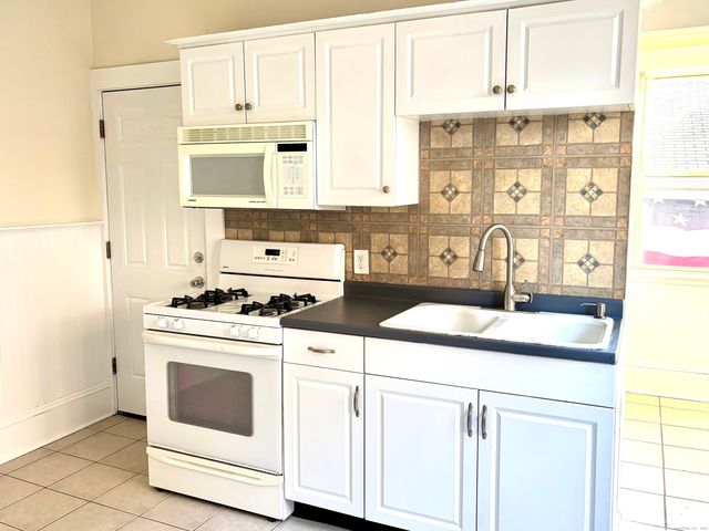 129 Post Road, Fairfield, CT 06824