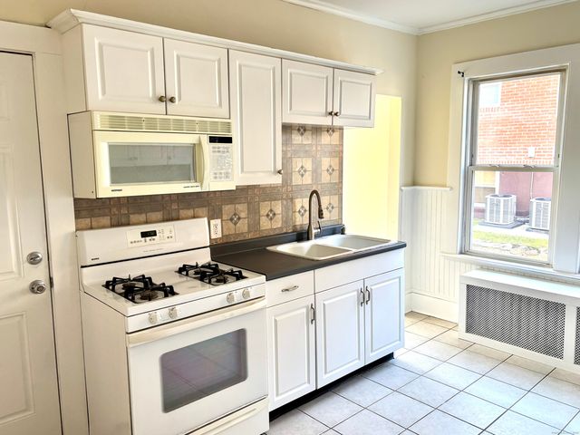 129 Post Road, Fairfield, CT 06824