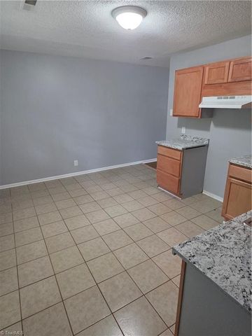 914 Barringer Street, Greensboro, NC 27403
