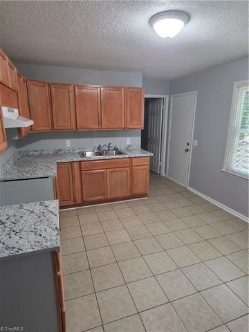 914 Barringer Street, Greensboro, NC 27403
