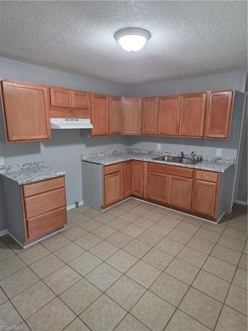 914 Barringer Street, Greensboro, NC 27403