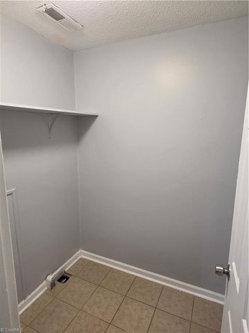 914 Barringer Street, Greensboro, NC 27403
