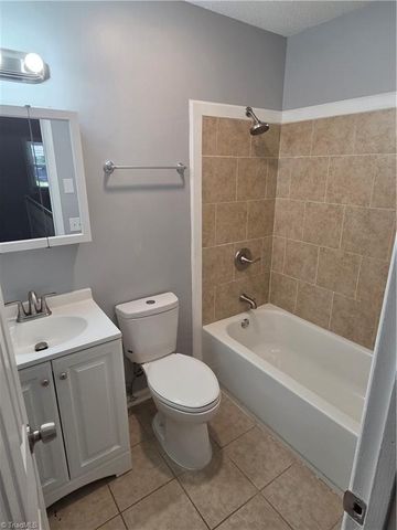 914 Barringer Street, Greensboro, NC 27403